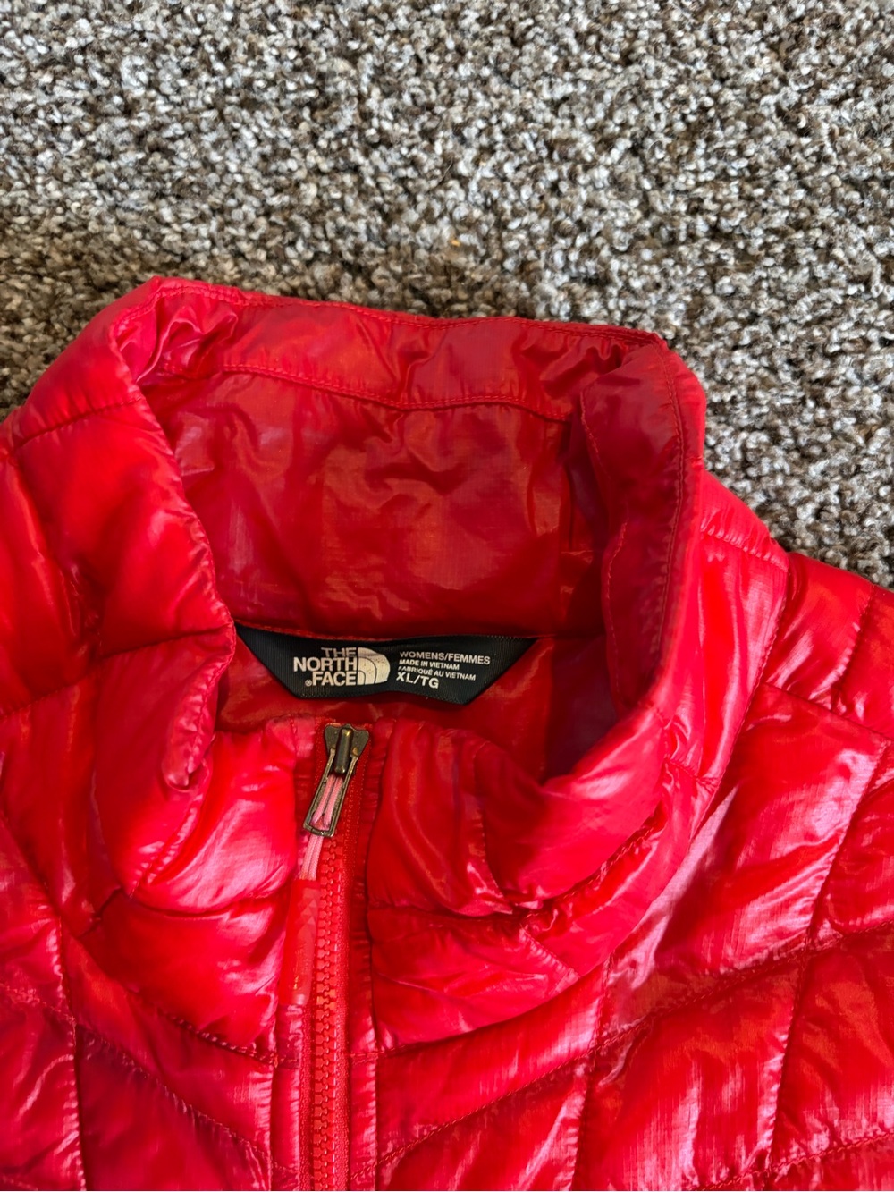 The North Face Women's Red Quilted Packable Puffer Jacket - Picture 2 of 2